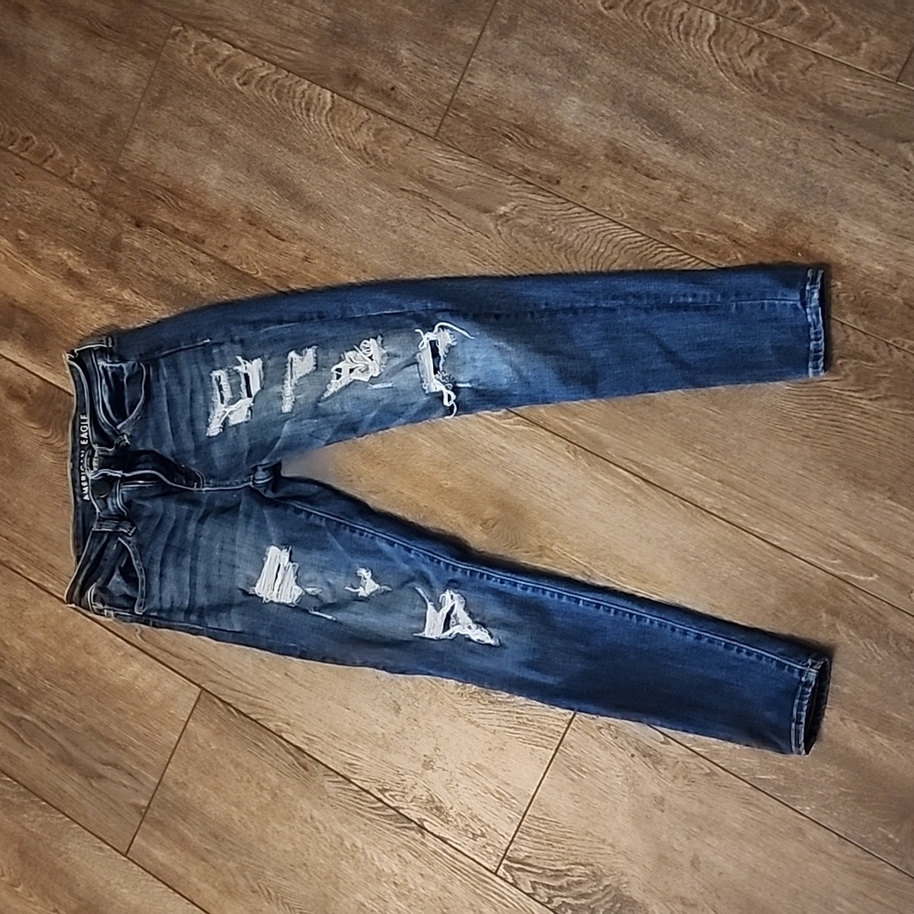 American Eagle Distressed Skinny Jean Size 4 Short